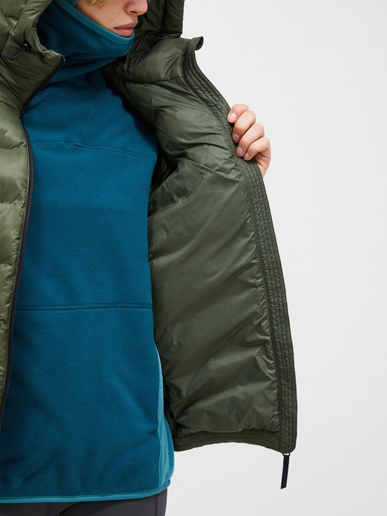 Olive Women Peak Performance Tomic Insulated Hood Winter Jacket | US-ISWKH4580